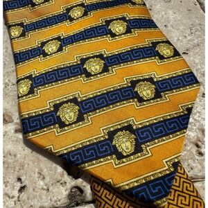 GIANNI VERSACE Men's Tie  Gold‎ Vintage Medusa 100% Silk